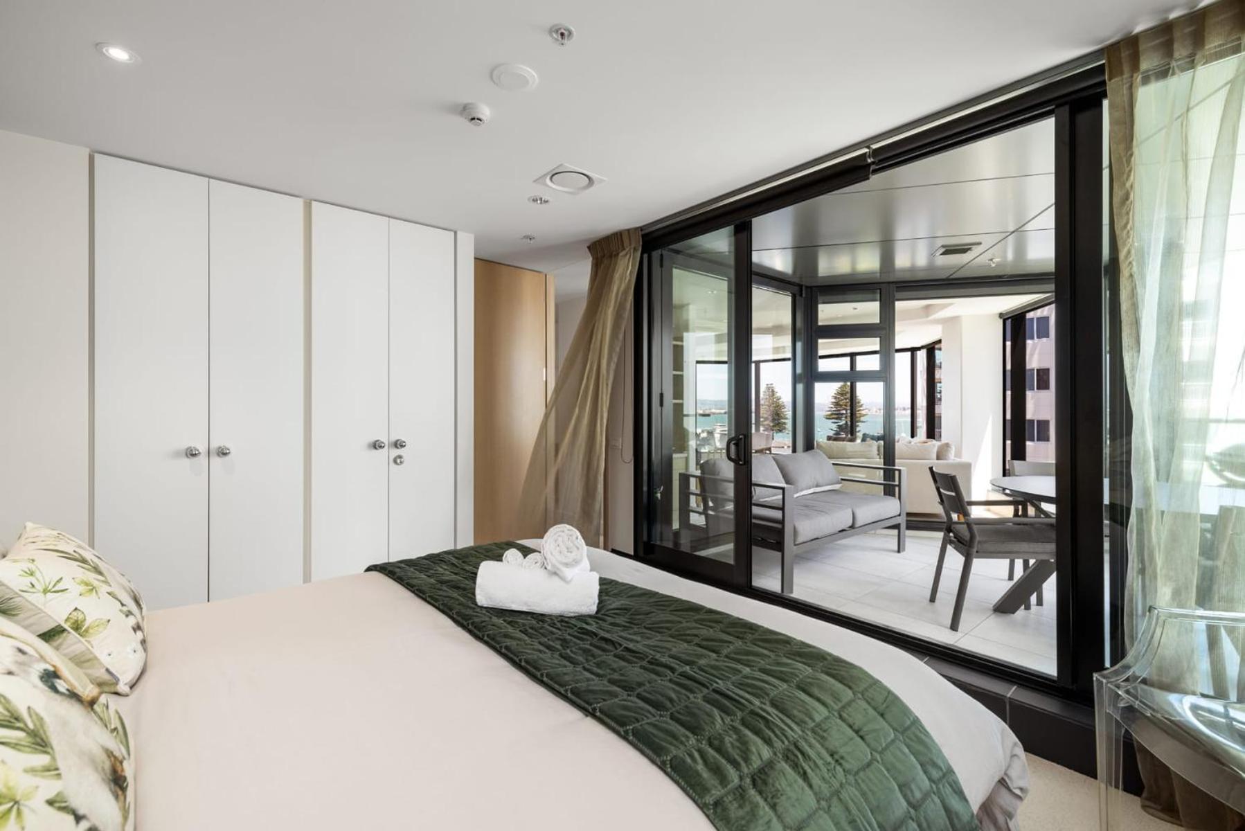 Luxury Ocean & Harbour Views - Heated Pool, Main Beach & Gym Mount Maunganui Kültér fotó