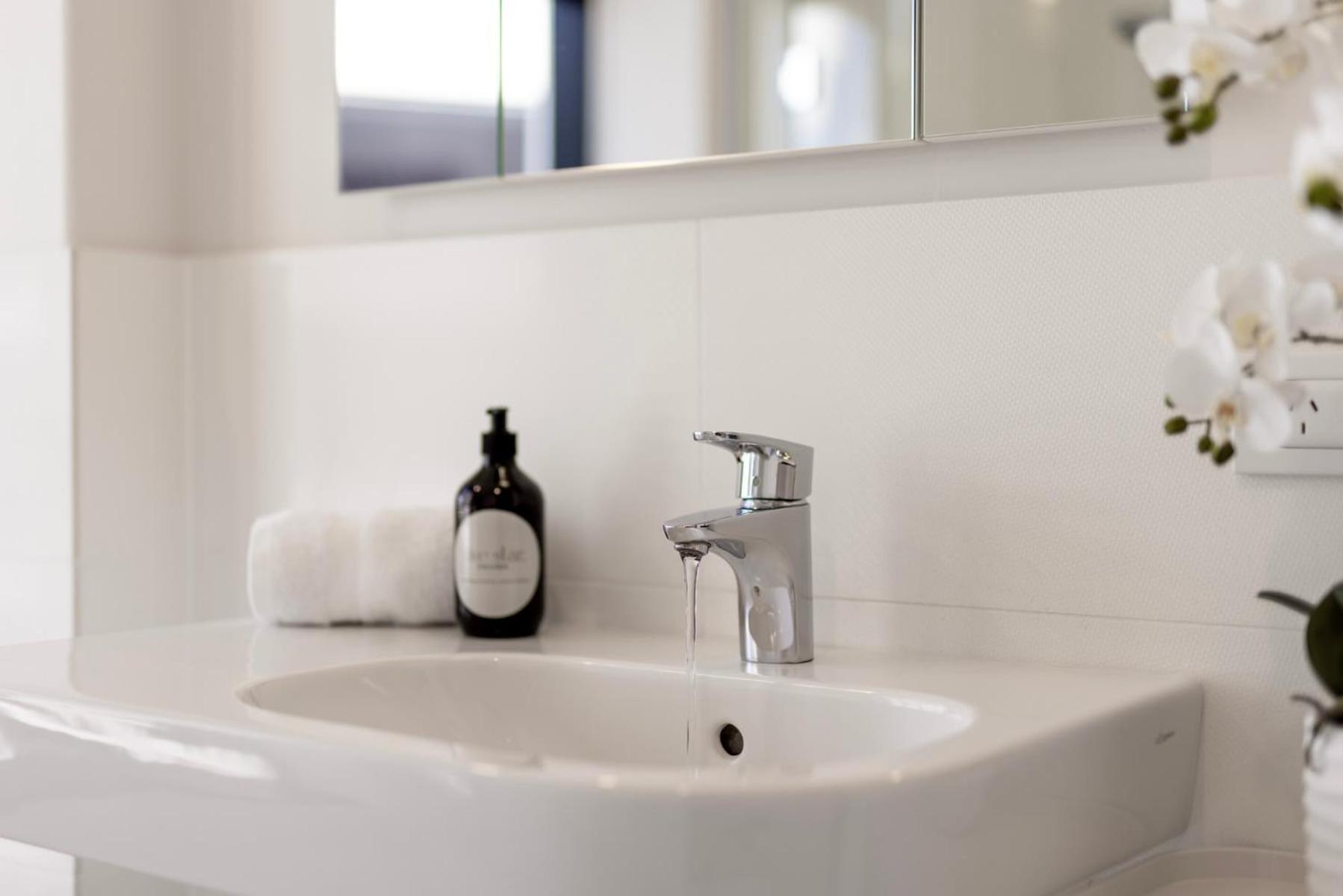 Luxury Ocean & Harbour Views - Heated Pool, Main Beach & Gym Mount Maunganui Kültér fotó