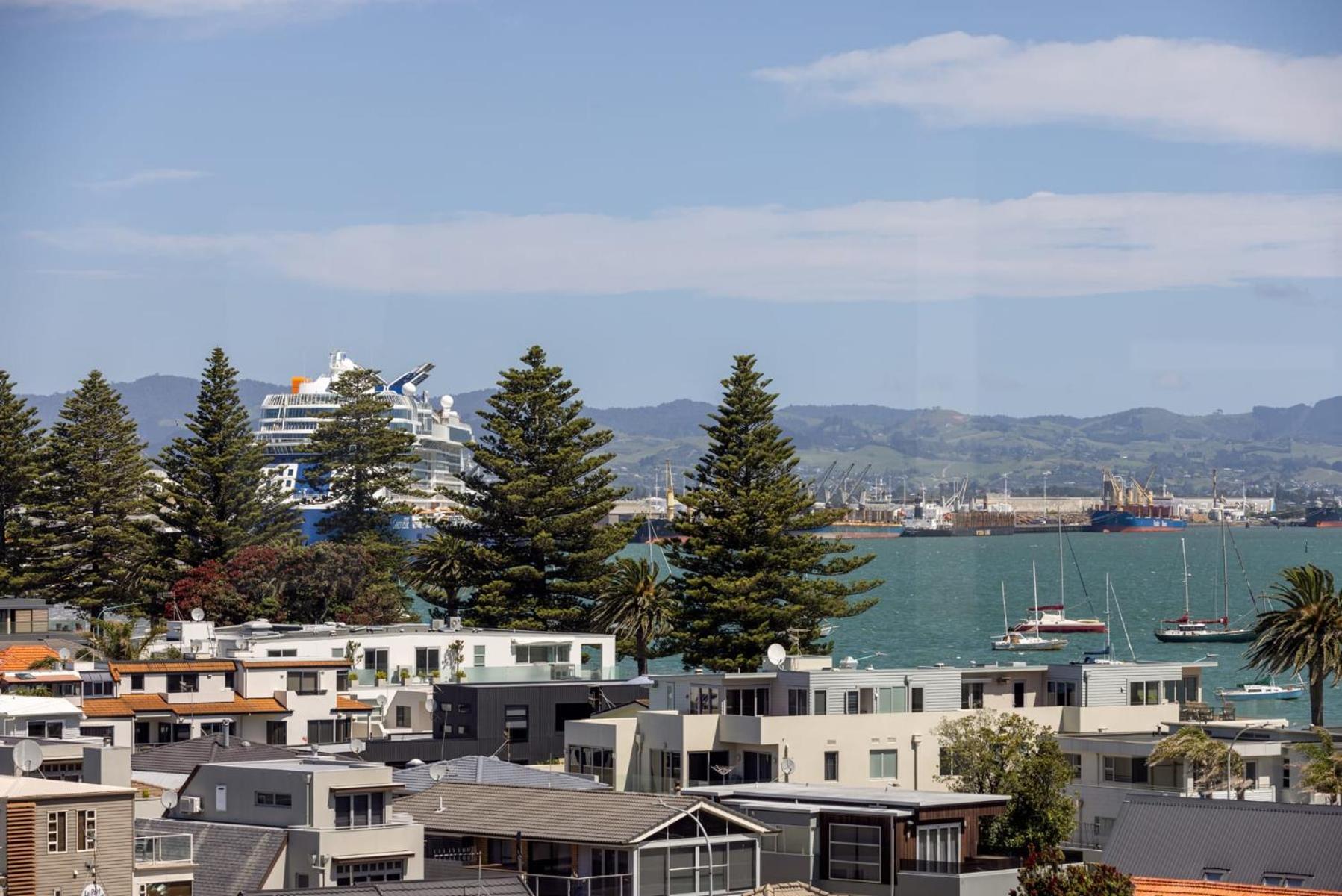 Luxury Ocean & Harbour Views - Heated Pool, Main Beach & Gym Mount Maunganui Kültér fotó