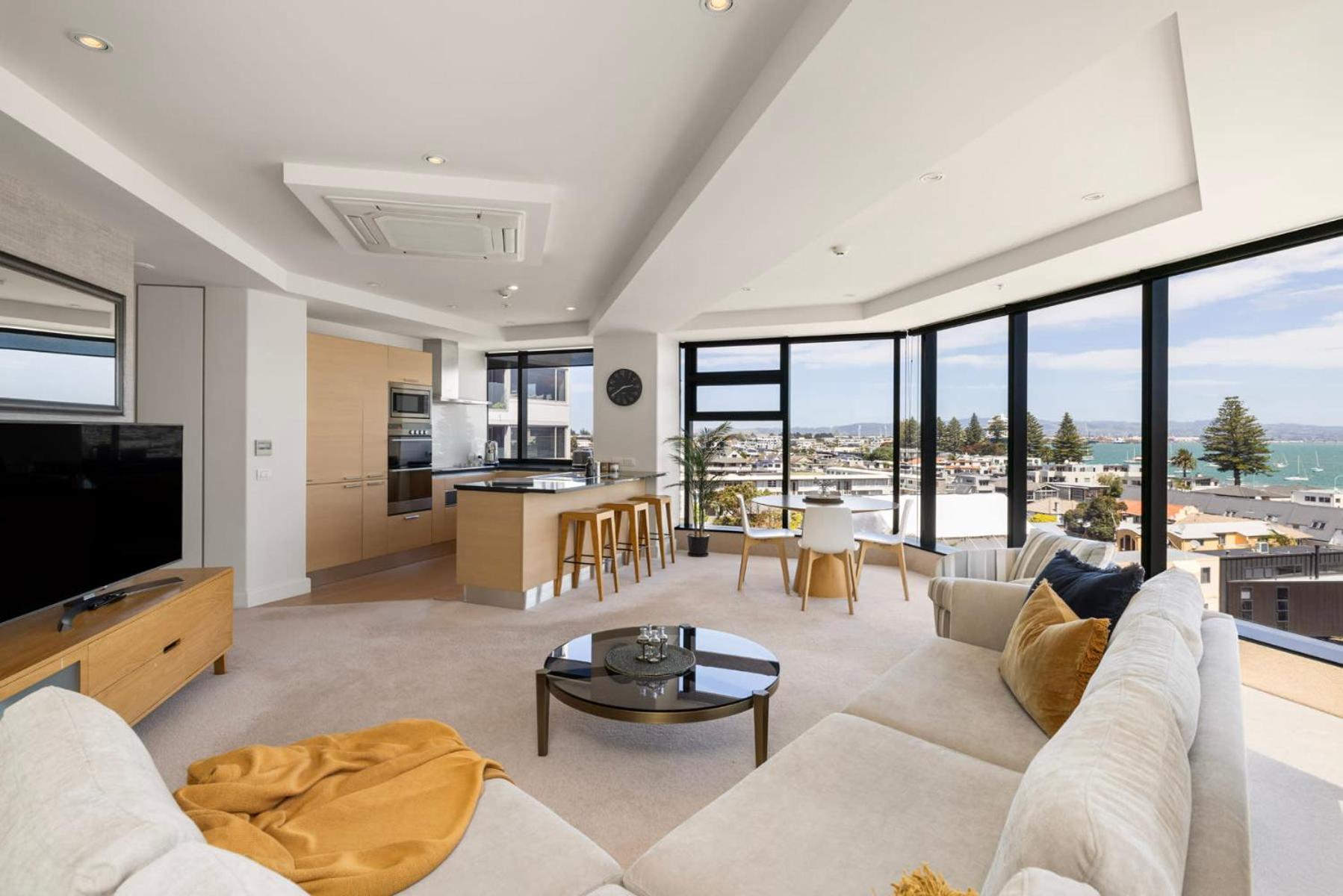 Luxury Ocean & Harbour Views - Heated Pool, Main Beach & Gym Mount Maunganui Kültér fotó